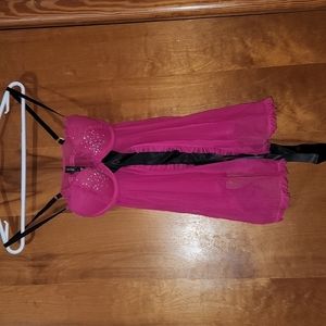VS Sexy Little Things... Intimate Wear Sz. 34B Front Clasps.